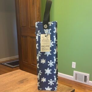 Scout Holiday Wine Bag